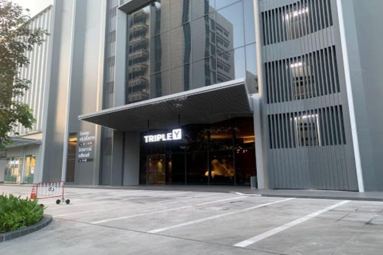 Triple Y Hotel Bangkok Kültér fotó