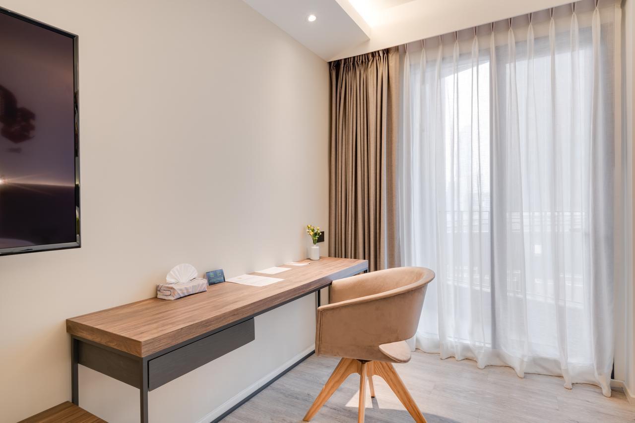 Triple Y Hotel Bangkok Kültér fotó